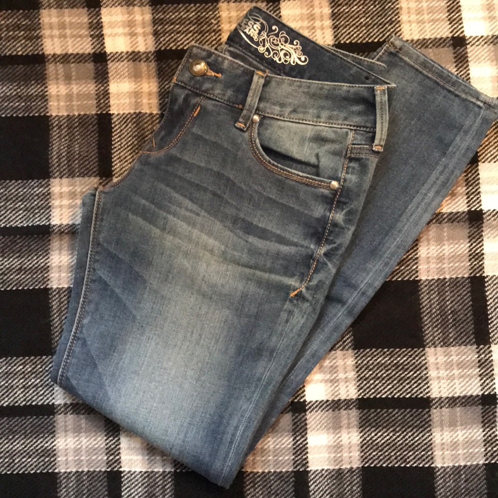Express Stella Low Rise Regular Fit Legging Jeans